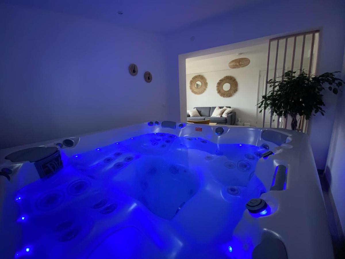 Le Gite De Campagnette Avec Son Jacuzzi Privatif Saint-Martin-Choquel Exterior foto
